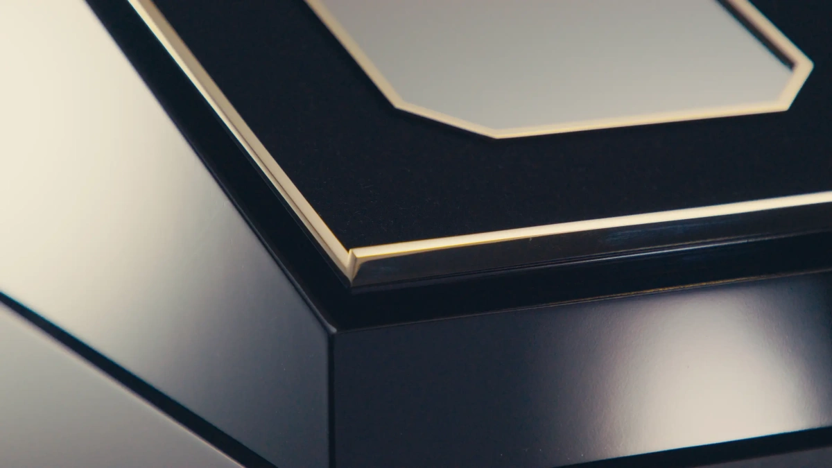 still-2025-04-15-192344_1.2.1