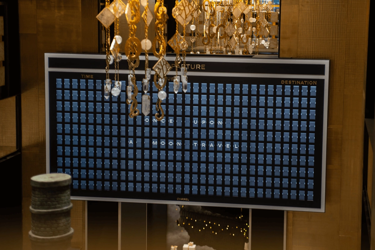 splitflap_1-2100x1400