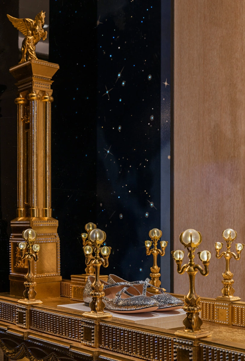 zoom_pont_dior_950x1400