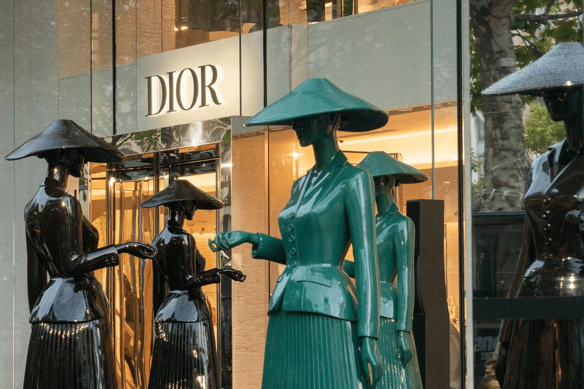 dioropen_3_2100x1400