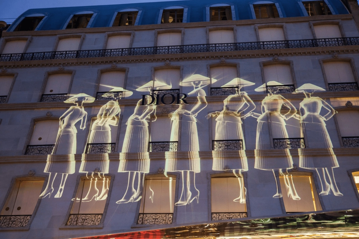 dioropen_6_2100x1400